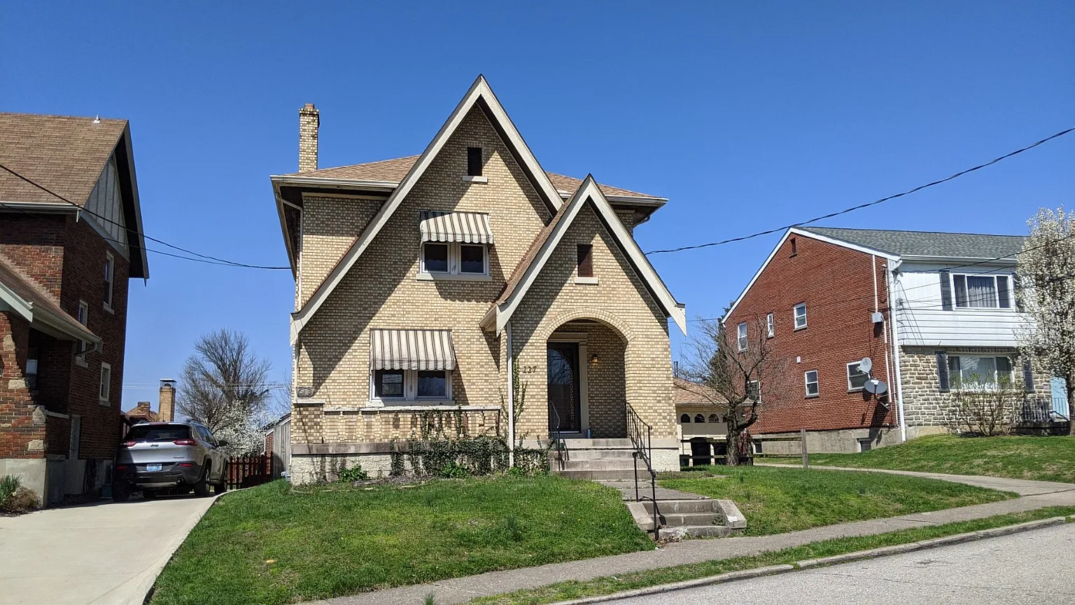 227 Glazier Ave photo 1