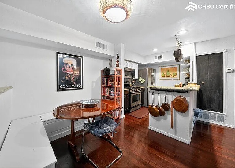 8038 Broadway #238 — Photo 16