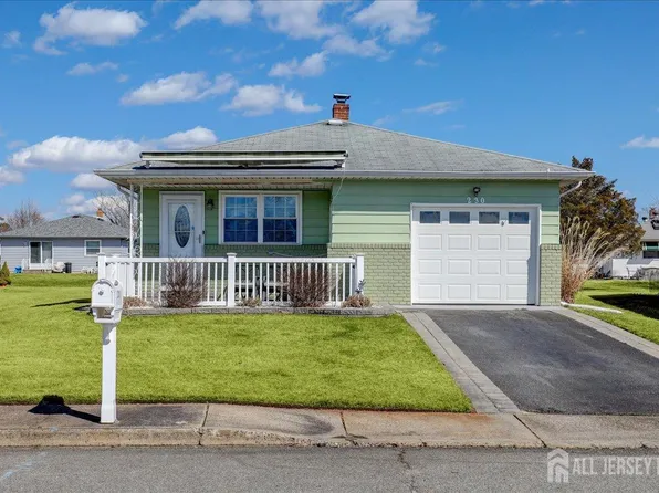 230 Charlotteville Dr N, Toms River, NJ 08757