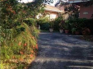 11580 NE 22nd Dr, North Miami, FL 33181