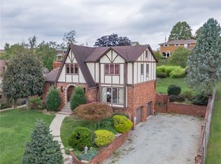 52 Circle Dr, Irwin, PA 15642