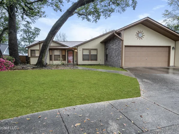 2804 Oakridge Cir, Gulfport, MS 39507