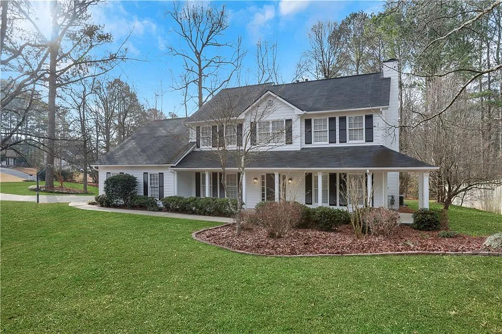 4 bed, 2.5 bath, 2650 sqft, $3,500 — Photo 1
