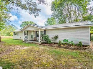 186 L Pelfrey Rd, Walhalla, SC 29691