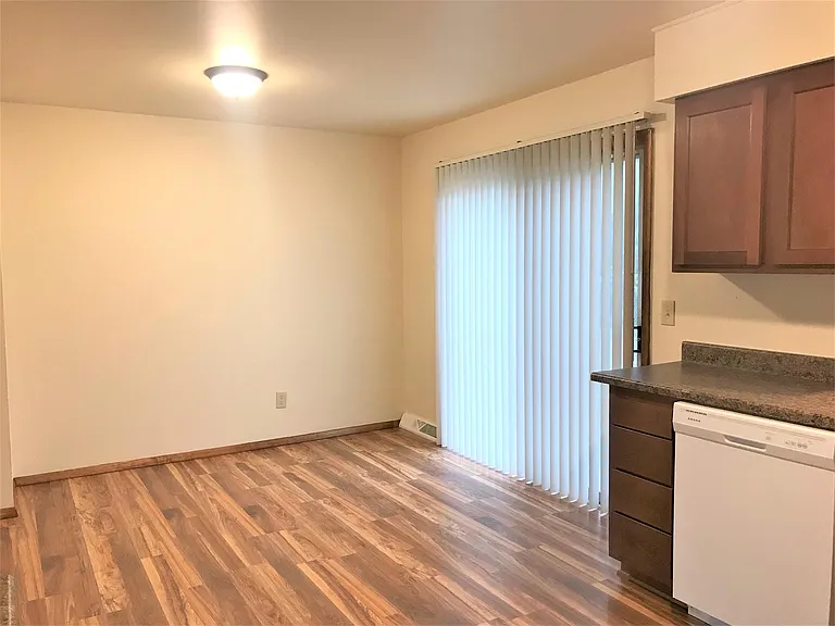 2841 Coolidge St — Photo 5