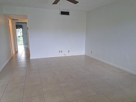 4th image of 700 Village Green Ct APT 214