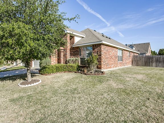 3rd image of 9600 Tipperary Dr