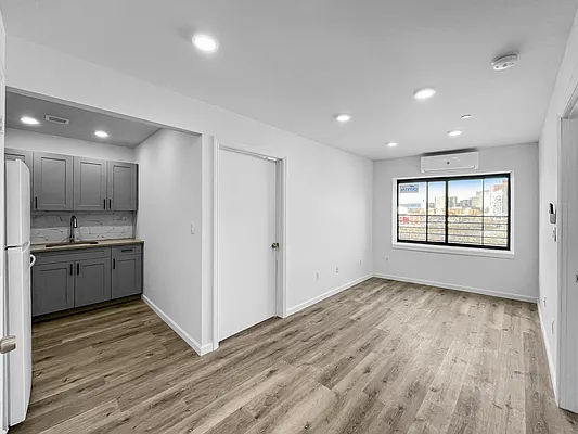 Rented by Skyward | media 15