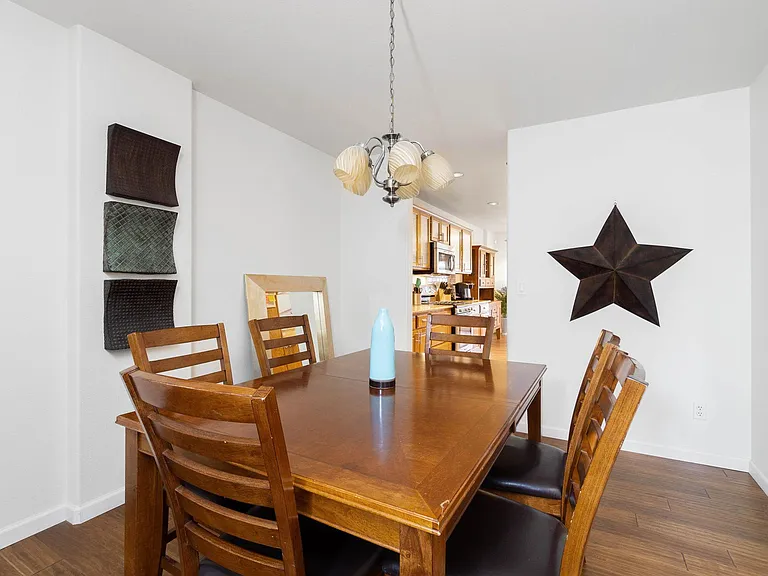 146 Luxury Ln — Photo 6