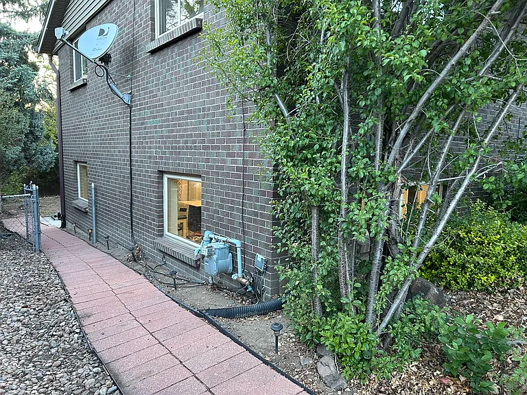 1607 Ulysses St — Photo 2