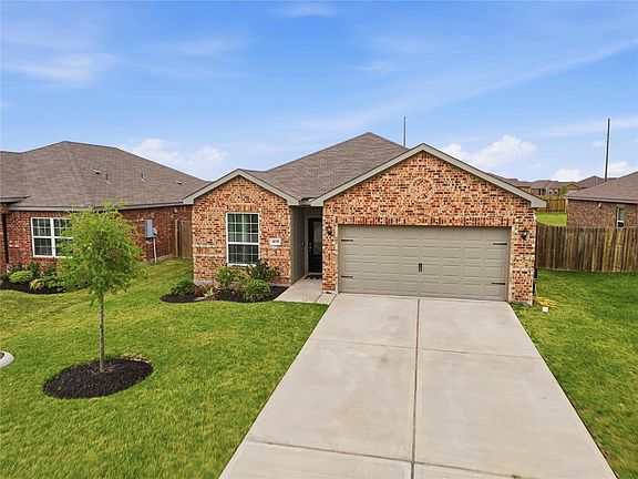 2nd image of 408 Texas Olive Dr