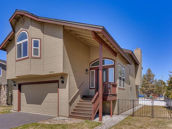 2nd image of 1935 Venice Dr
