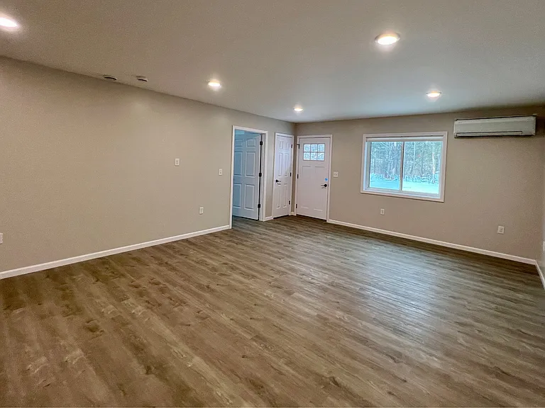 1013 Two Rivers St — Photo 6