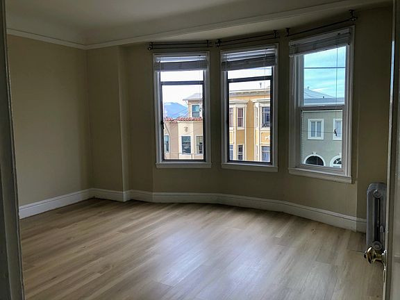 4th image of 2695 Greenwich St #104