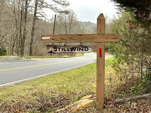5th image of 16 Stillwind Dr