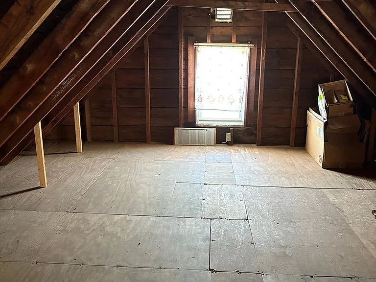 596 Portland St — Photo 19
