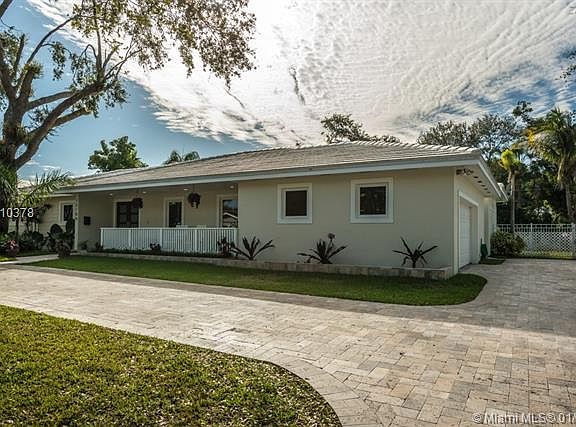 Beautifully Updated Pinecrest Home