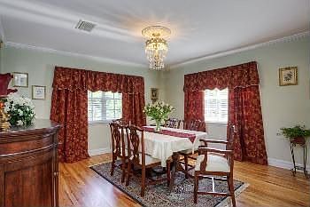 3rd image of 461 Severn Ave