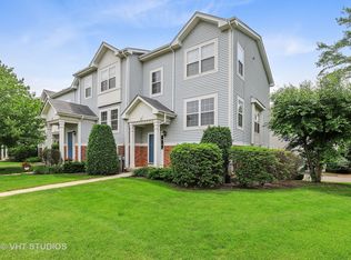 621 Holiday Ln, Hainesville, IL 60073