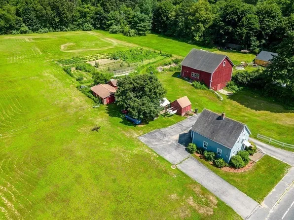 402 Main St, Oxford, MA 01540