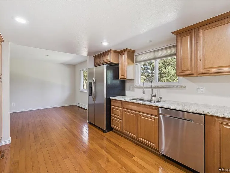 1424 S Lima St — Photo 7
