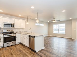 7000 C St SW #7000, Cedar Rapids, IA 52404