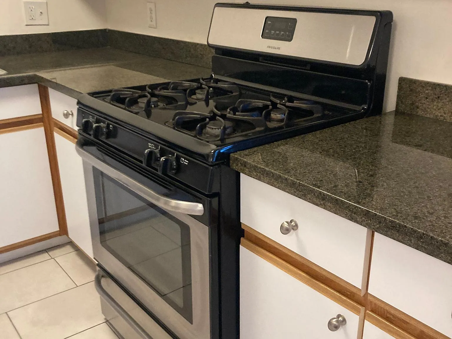 1 bed, $2,195 — Photo 4