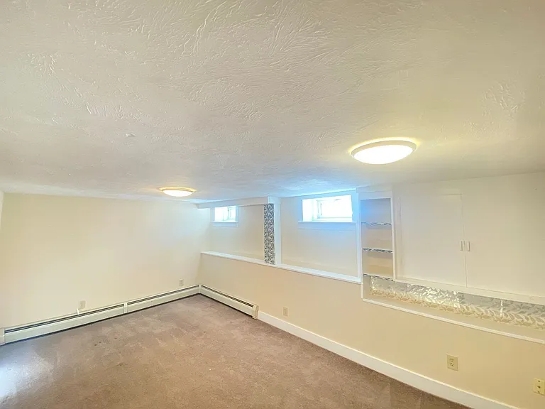 16 Linwood St #A — Photo 11