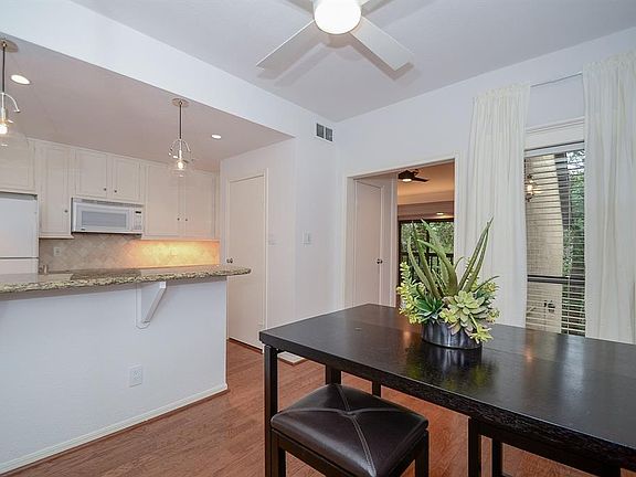 4th image of 11711 Memorial Dr APT 602