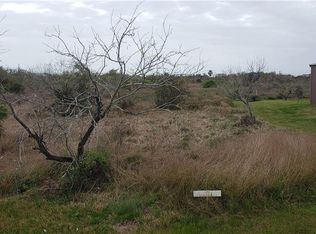400 Forest Oak Ln, Rockport, TX 78382