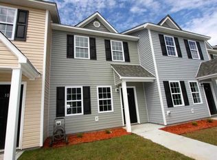 105 Virginas Landing Ct, Richlands, NC 28574