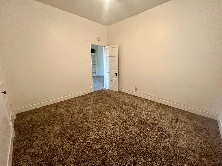 1044 Lincoln St — Photo 7