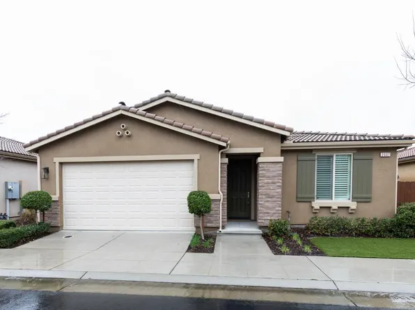 2037 E Christensen Dr, Fresno, CA 93730