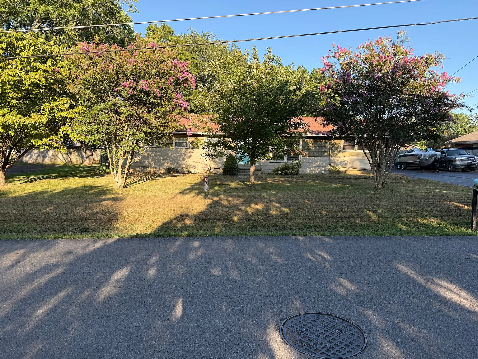 3 bed, 1300 sqft, $1,950 — Photo 1