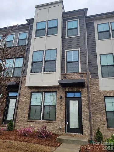 3633 S Tryon St Photo 1