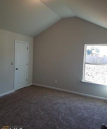4th image of 210 Hastings Ct
