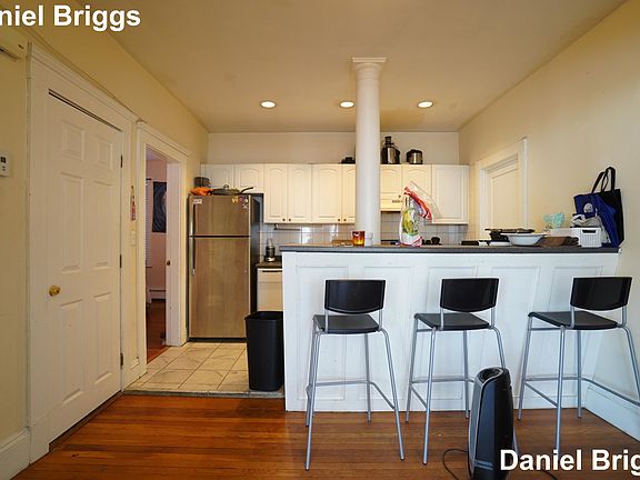 3rd image of 94 Pleasant St APT 2C