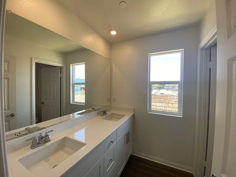 208 Bonita Ln — Photo 8