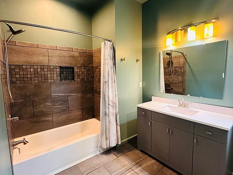 506 E Ormsby Ave — Photo 21