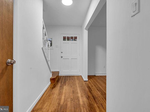5th image of 225 Lakeside Ave
