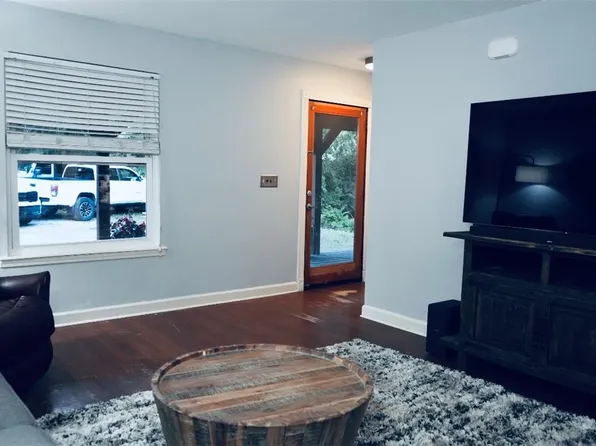 1211 N Mission Blvd, Fayetteville, AR 72701