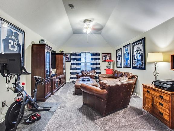 5th image of 3806 Citadel Dr