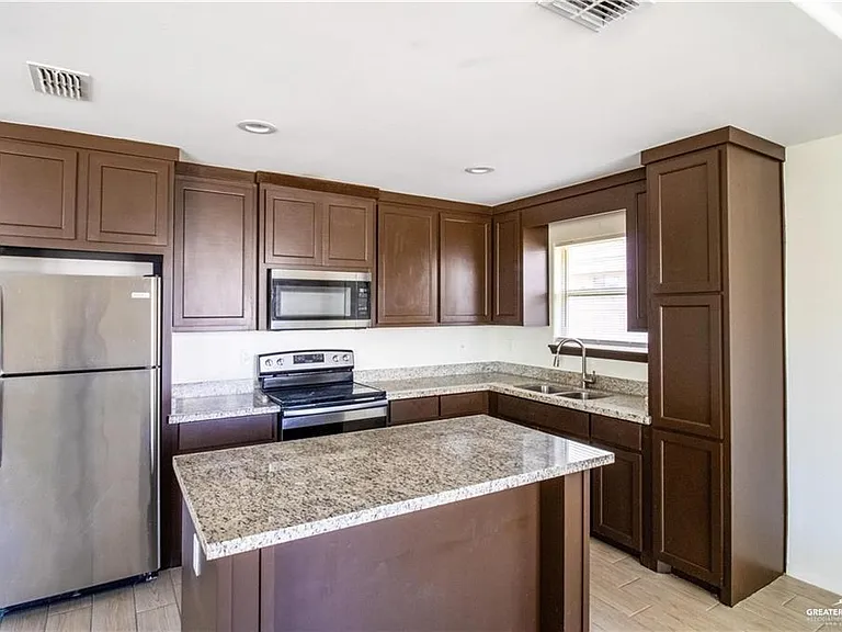 2118 Taxco Ct #2 — Photo 3