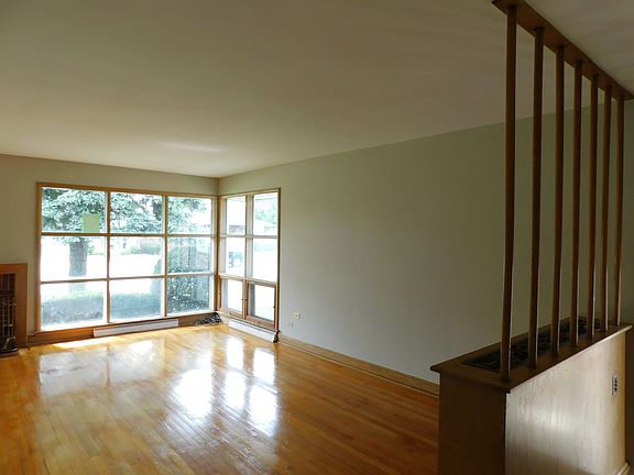 3rd image of 10145 S Albany Ave