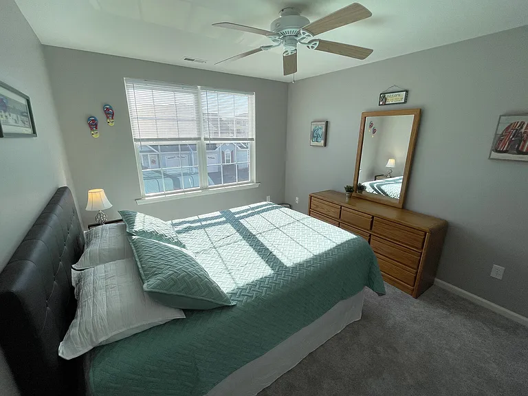 Queen Anne Way — Photo 10