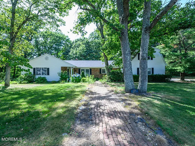 2229 Fromkin Dr — Photo 36