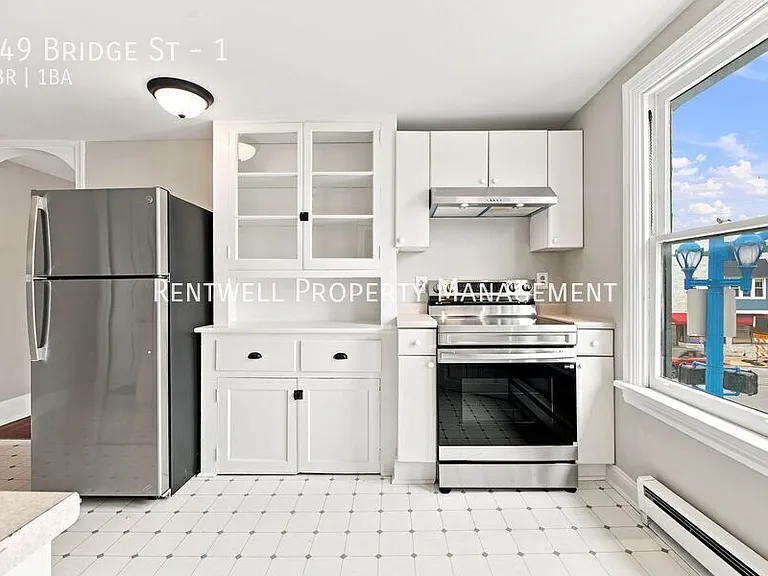 249 Bridge St #1 — Photo 1
