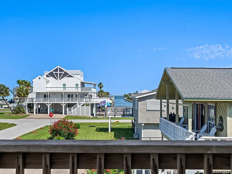 3923 Reeves Dr — Photo 27