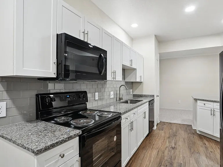 La Ventura Apartments, Plano, TX