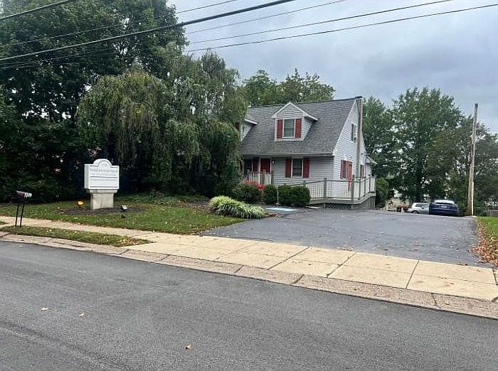 1st image of 3536 Rhoads Ave